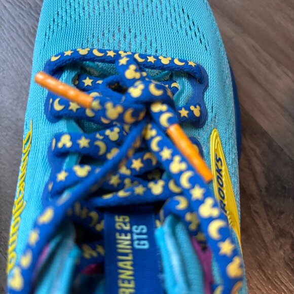 Brooks Adrenaline GTS 25 runDisney Disneyland-Women 6.5 NIB - Picture 3 of 7